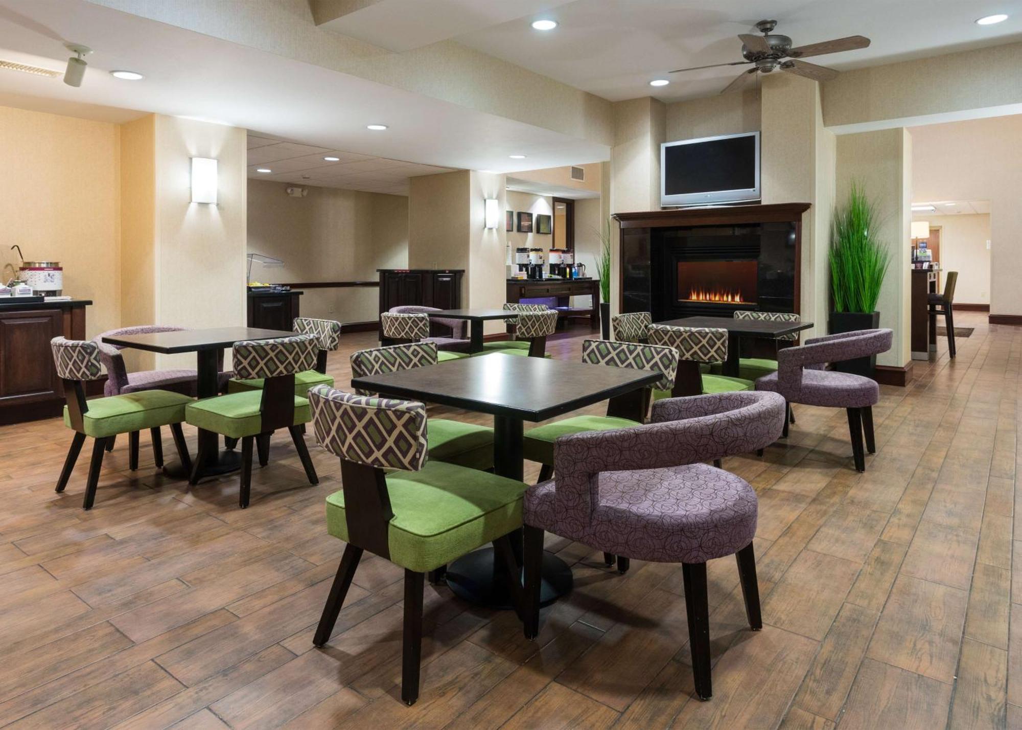 Hotel Hampton By Hilton 3*